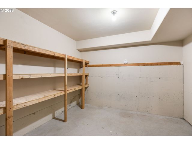 1969 Ne 49TH Way, Hillsboro, OR 97124