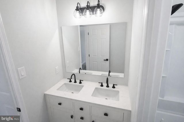 507 HICKORY LN, Sellersville, PA 18960