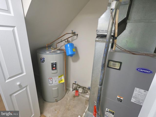 507 HICKORY LN, Sellersville, PA 18960