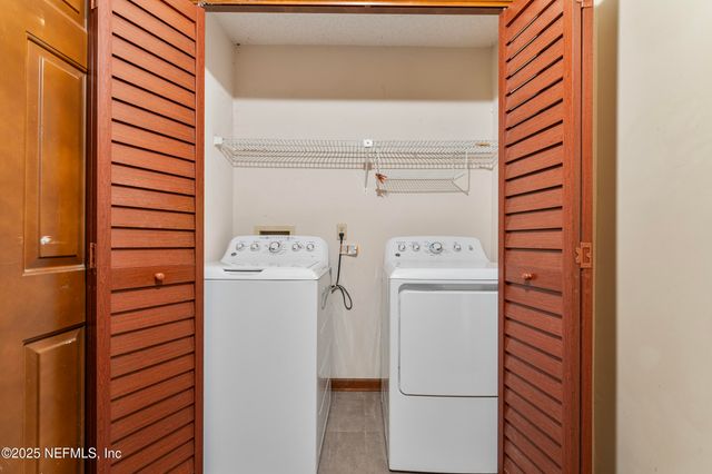 531 LOS PALMAS Drive, Fleming Island, FL 32003