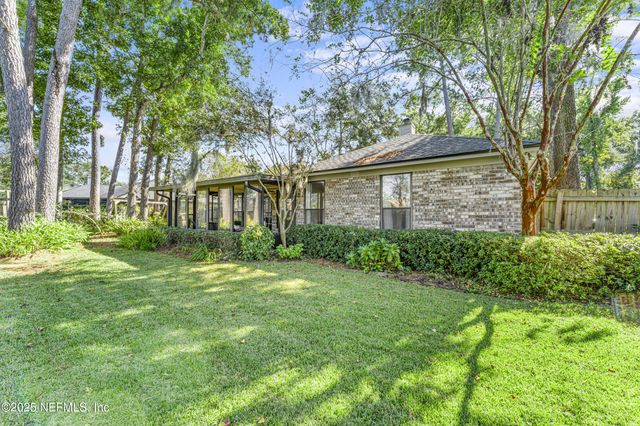 531 LOS PALMAS Drive, Fleming Island, FL 32003