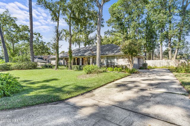 531 LOS PALMAS Drive, Fleming Island, FL 32003