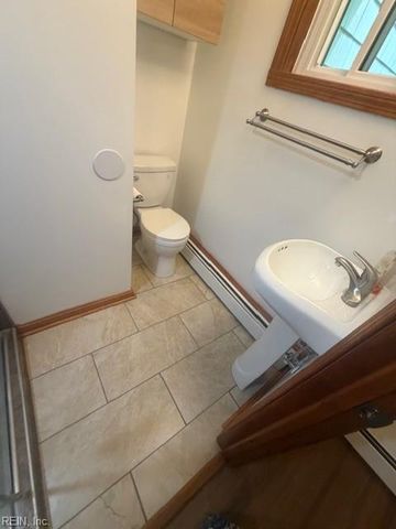 549 Forest RD, Chesapeake, VA 23322