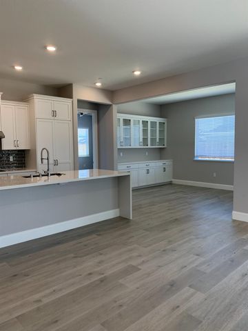 9066 Elliott Springs Dr, Elk Grove, CA 95624