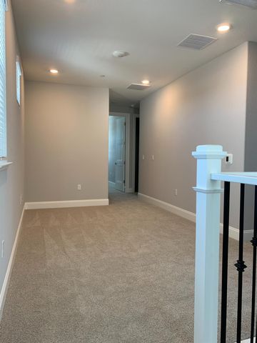 9066 Elliott Springs Dr, Elk Grove, CA 95624