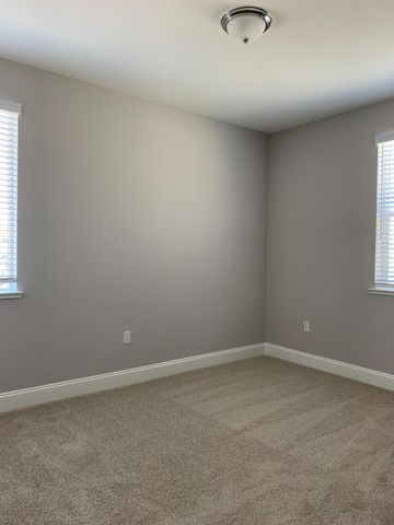9066 Elliott Springs Dr, Elk Grove, CA 95624