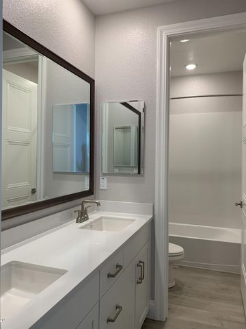 9066 Elliott Springs Dr, Elk Grove, CA 95624