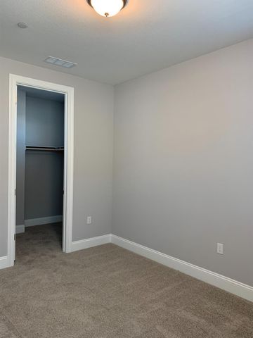 9066 Elliott Springs Dr, Elk Grove, CA 95624