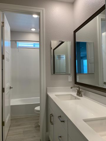 9066 Elliott Springs Dr, Elk Grove, CA 95624