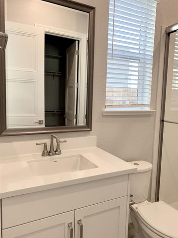9066 Elliott Springs Dr, Elk Grove, CA 95624