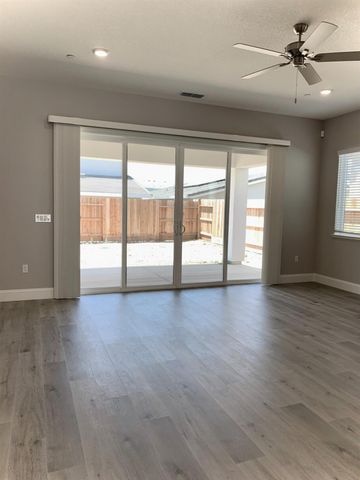 9066 Elliott Springs Dr, Elk Grove, CA 95624