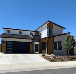 9066 Elliott Springs Dr, Elk Grove, CA 95624
