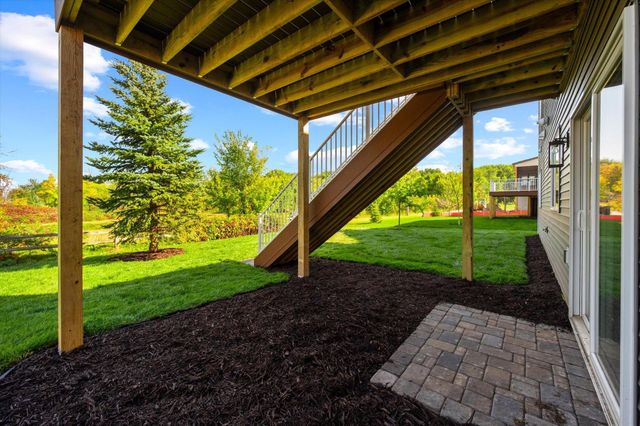 1952 Lusitano Street, Shakopee, MN 55379