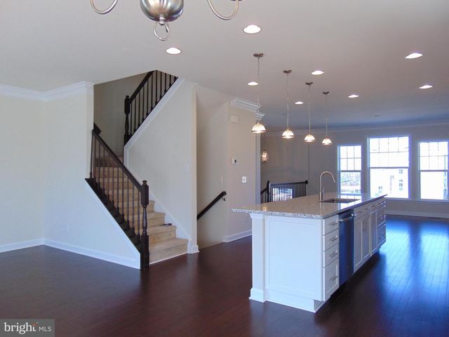 42641 OAK PARK SQ, Ashburn, VA 20148