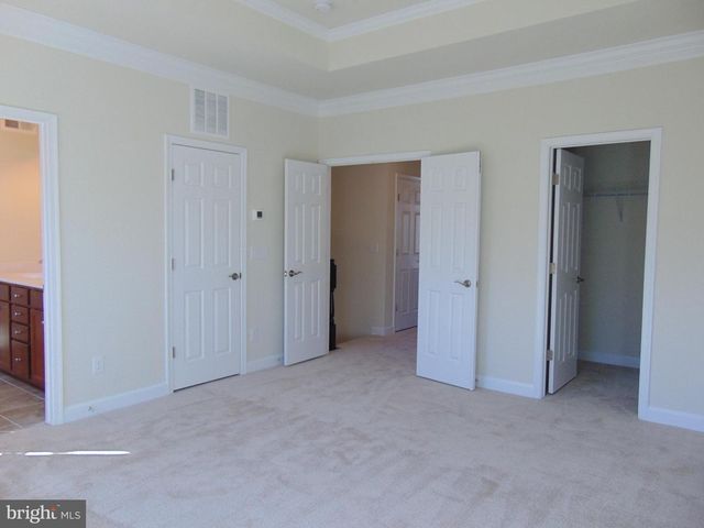 42641 OAK PARK SQ, Ashburn, VA 20148