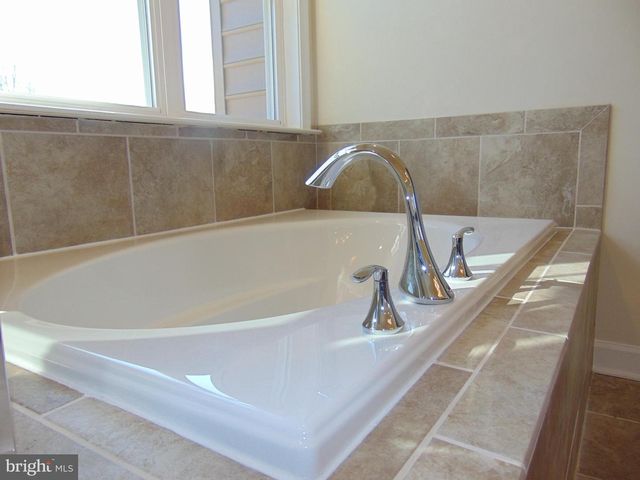 42641 OAK PARK SQ, Ashburn, VA 20148