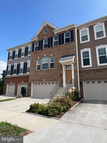 42641 OAK PARK SQ, Ashburn, VA 20148