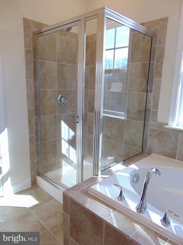 42641 OAK PARK SQ, Ashburn, VA 20148