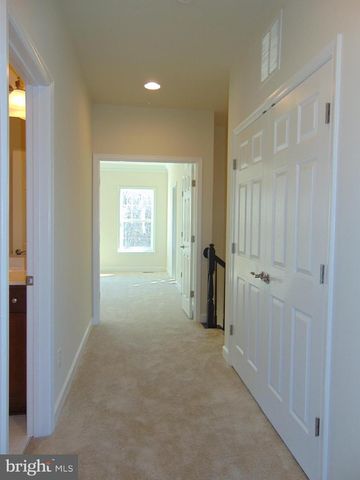 42641 OAK PARK SQ, Ashburn, VA 20148