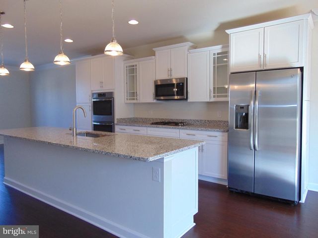 42641 OAK PARK SQ, Ashburn, VA 20148