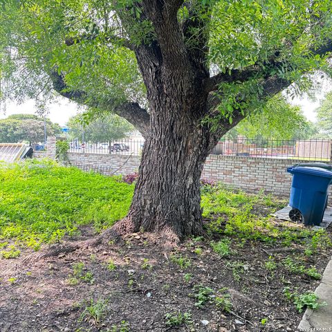1369 Oblate, San Antonio, TX 78216