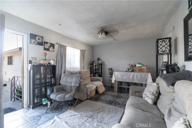 340 W 62nd Street, Los Angeles, CA 90003