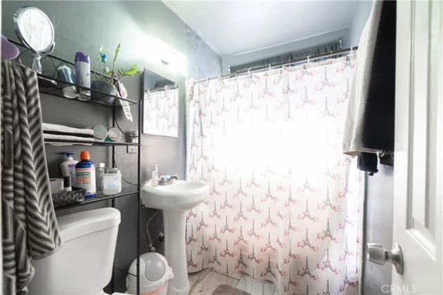 340 W 62nd Street, Los Angeles, CA 90003