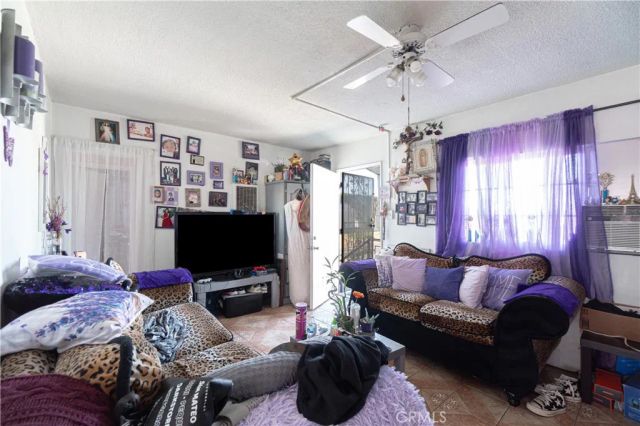 340 W 62nd Street, Los Angeles, CA 90003