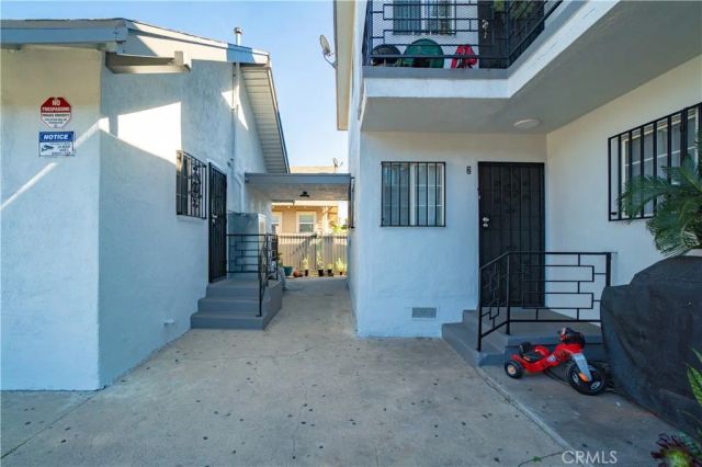 340 W 62nd Street, Los Angeles, CA 90003