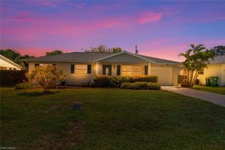 1136 Illinois DR, Naples, FL 34103
