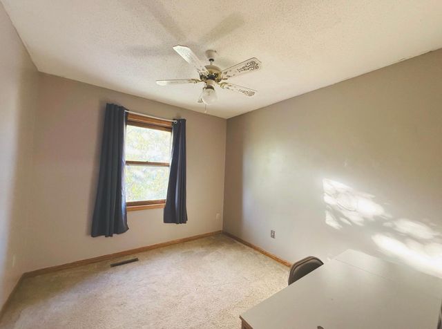 886 Iroquois Avenue, Saint Paul, MN 55119