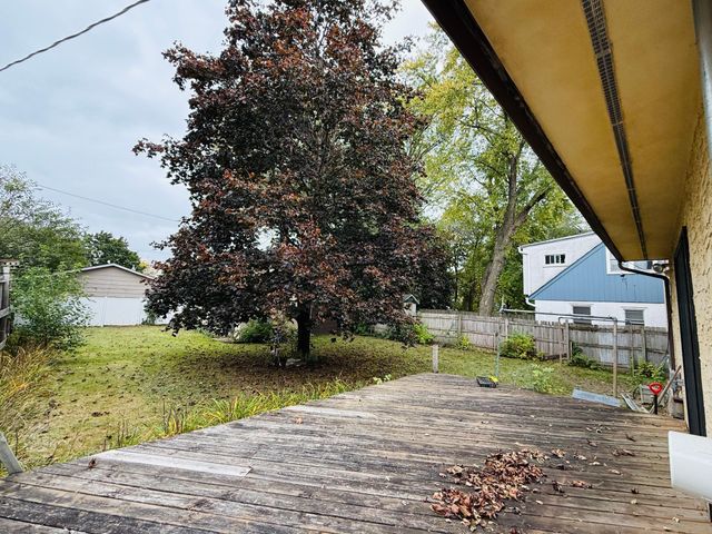 886 Iroquois Avenue, Saint Paul, MN 55119