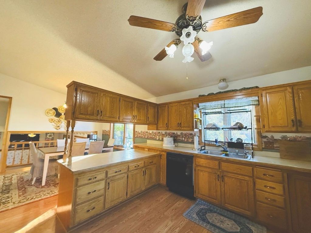 886 Iroquois Avenue, Saint Paul, MN 55119 — photo 4