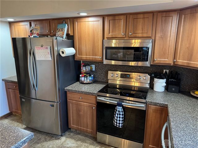 800 Mckees Mill Run, New Carlisle, OH 45344