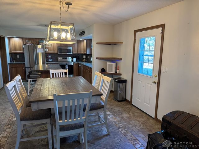 800 Mckees Mill Run, New Carlisle, OH 45344