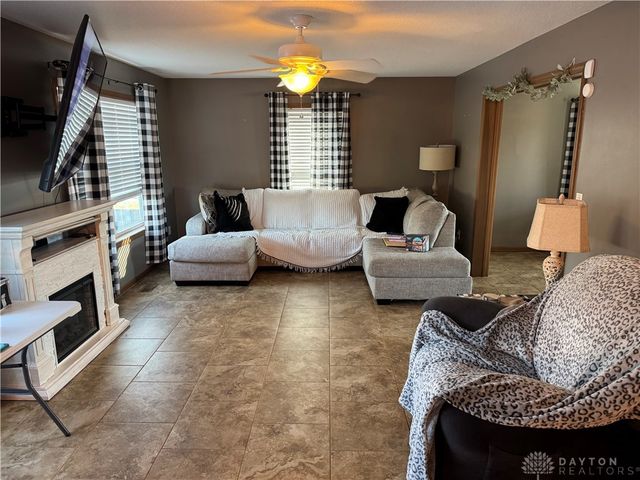 800 Mckees Mill Run, New Carlisle, OH 45344