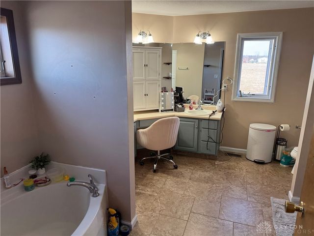 800 Mckees Mill Run, New Carlisle, OH 45344