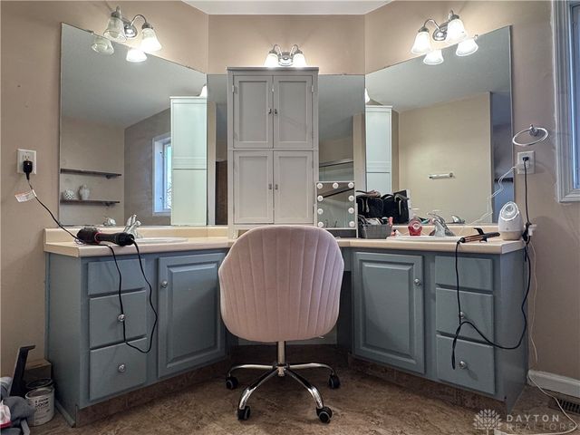 800 Mckees Mill Run, New Carlisle, OH 45344