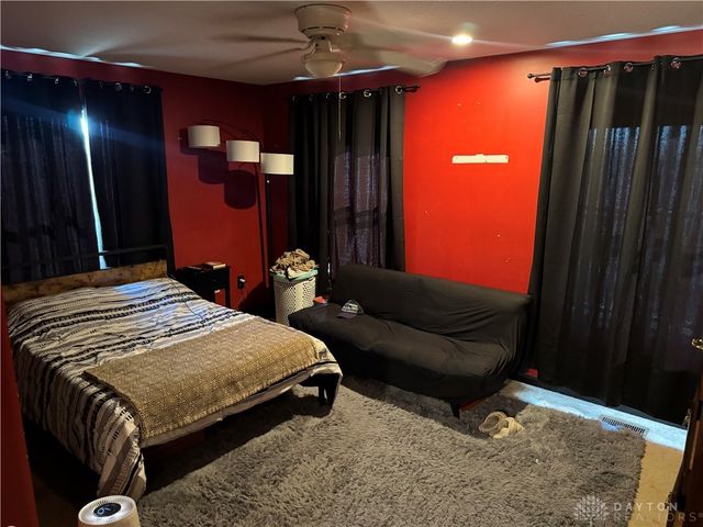 800 Mckees Mill Run, New Carlisle, OH 45344