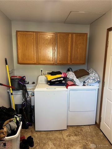 800 Mckees Mill Run, New Carlisle, OH 45344