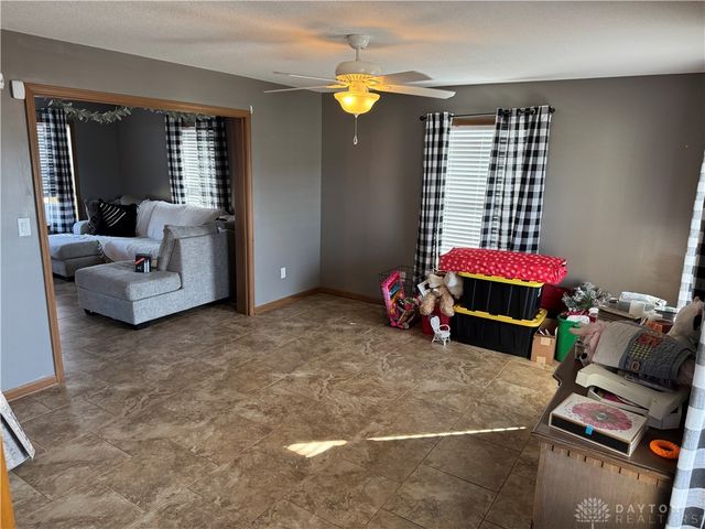 800 Mckees Mill Run, New Carlisle, OH 45344