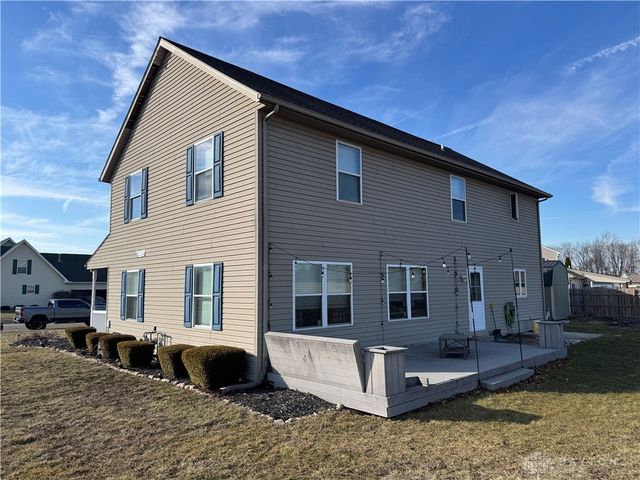 800 Mckees Mill Run, New Carlisle, OH 45344