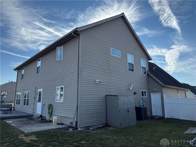 800 Mckees Mill Run, New Carlisle, OH 45344