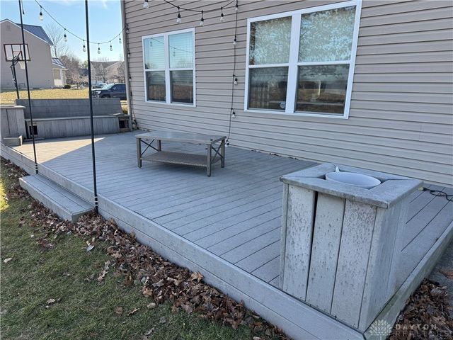 800 Mckees Mill Run, New Carlisle, OH 45344