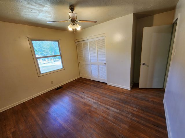 34 Opalochee Drive, Cherokee Village, AR 72529