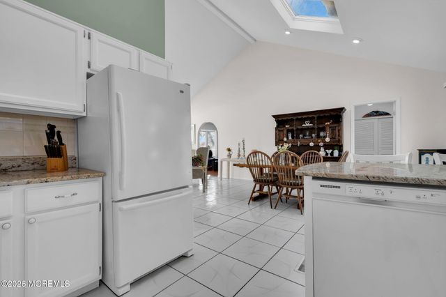 277 Bayville Avenue, Bayville, NJ 08721