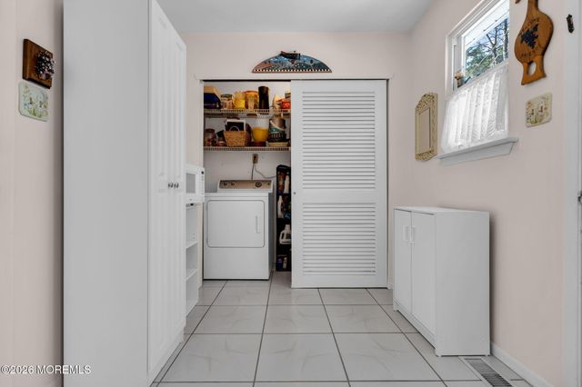 277 Bayville Avenue, Bayville, NJ 08721