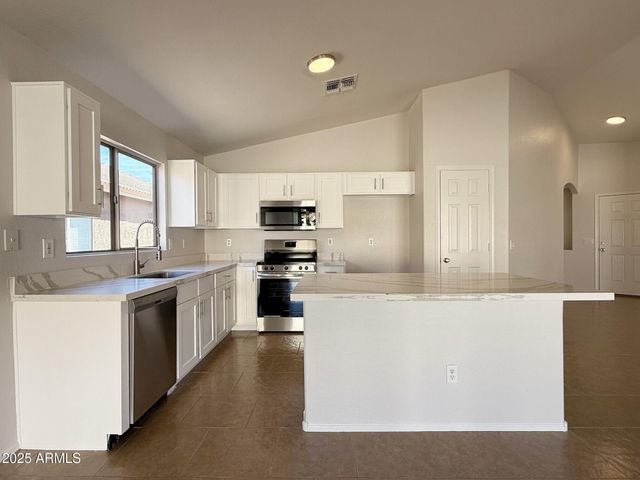 1316 E VERNOA Street, San Tan Valley, AZ 85140