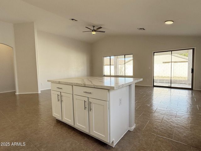 1316 E VERNOA Street, San Tan Valley, AZ 85140