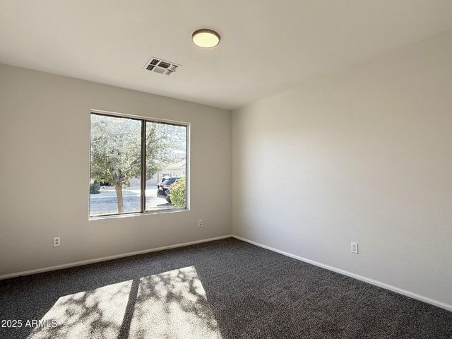 1316 E VERNOA Street, San Tan Valley, AZ 85140